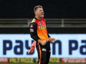 David Warner is the only overseas player among Five Best Captains In IPL Of All Time