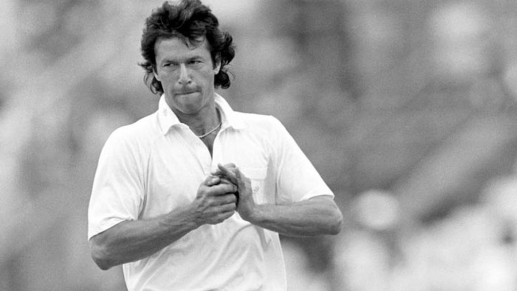 Imran Khan tops the list of 5 Fast Bowlers with Longest Cricket Careers