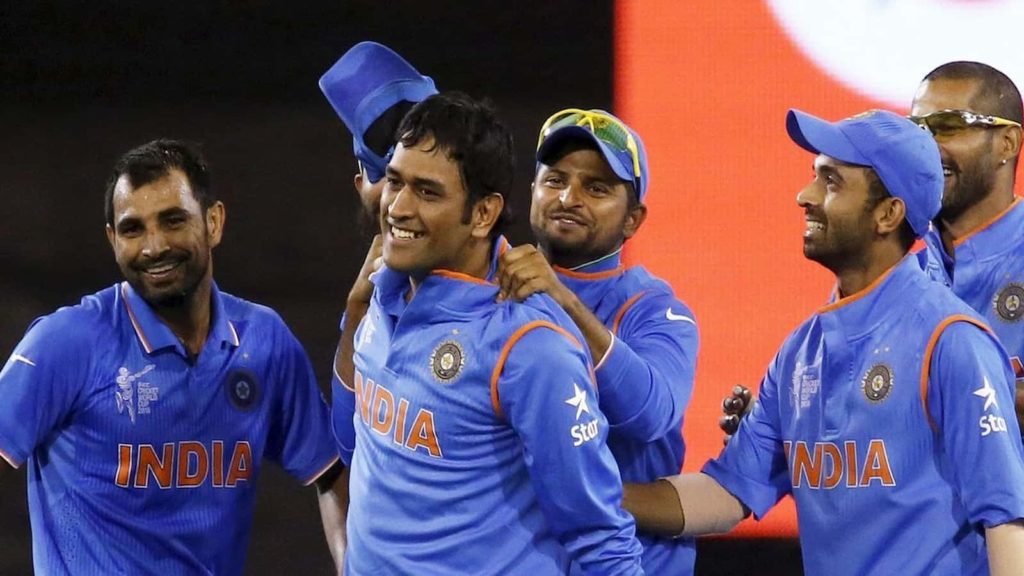 Being a team player is one of the 10 unbelievable qualities of MS Dhoni