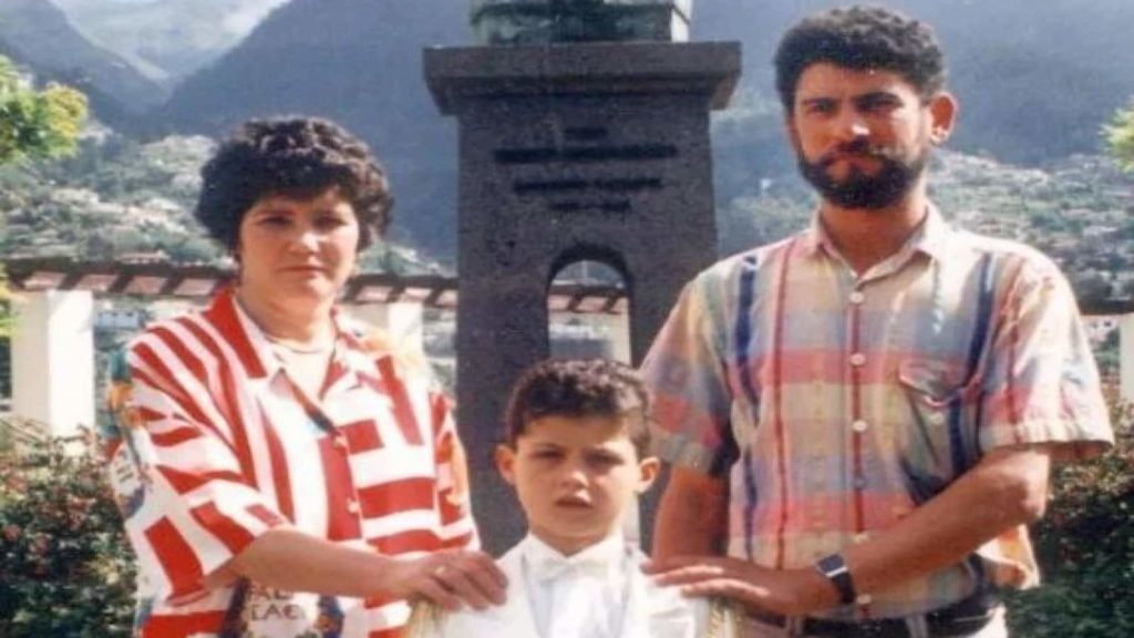 ronaldo with his family