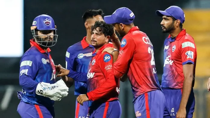 Which Player tested COVID positive in the Delhi Capitals squad?