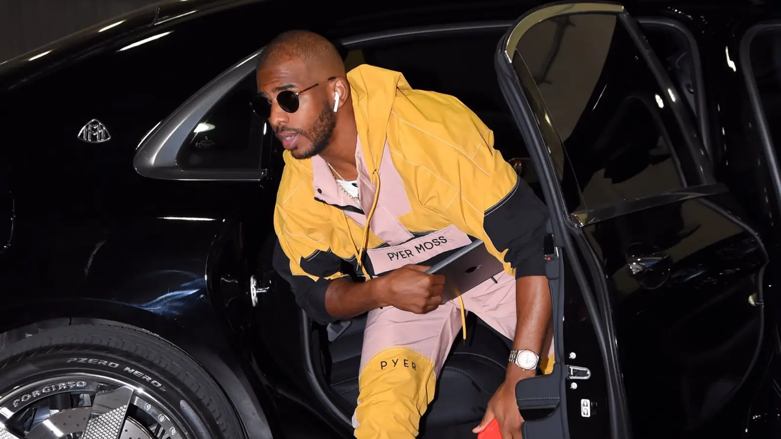 what is chris paul net worth - Ilustrasi 3