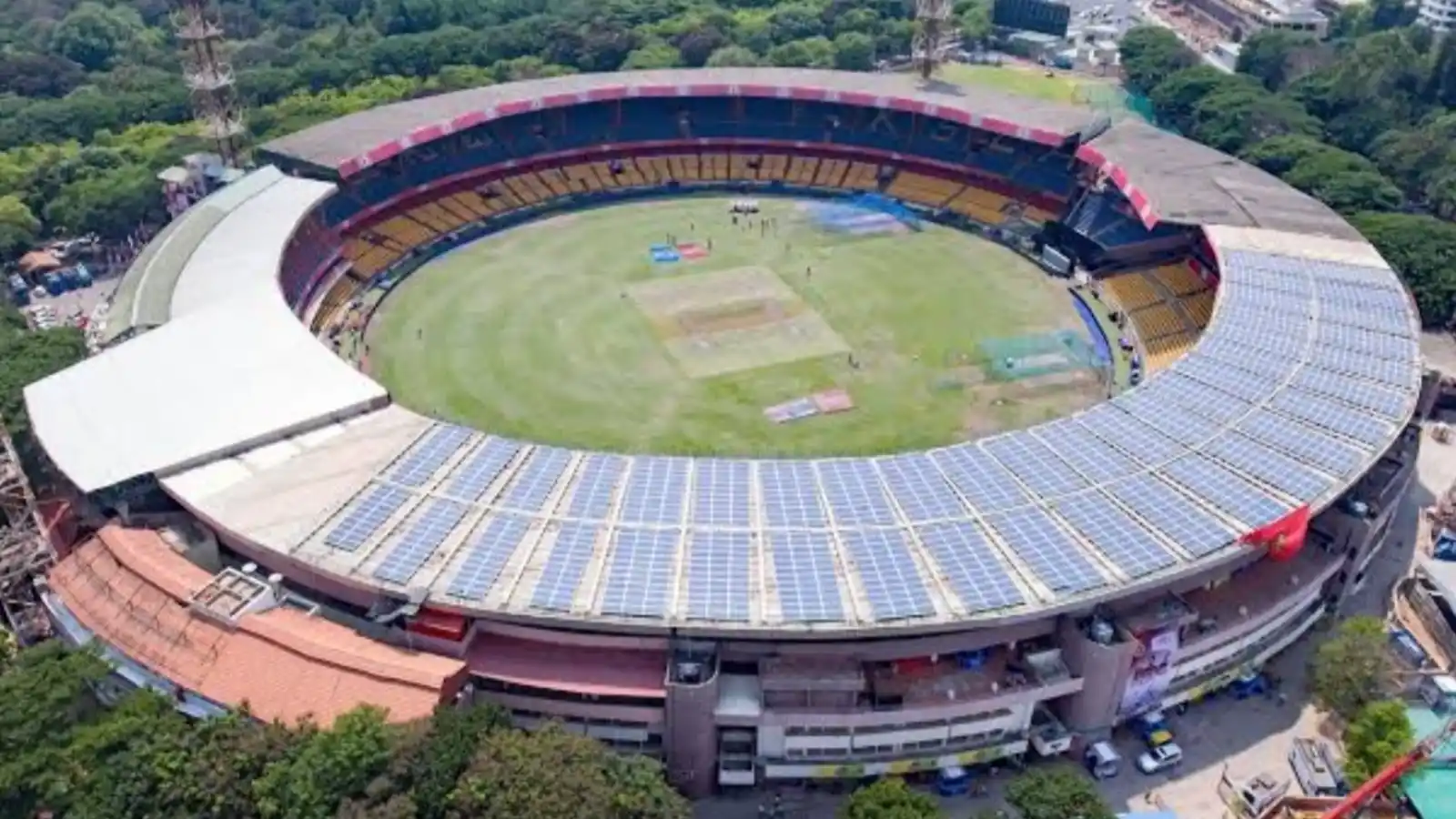 M Chinnaswamy Stadium Seating Capacity, Photos, Boundary length