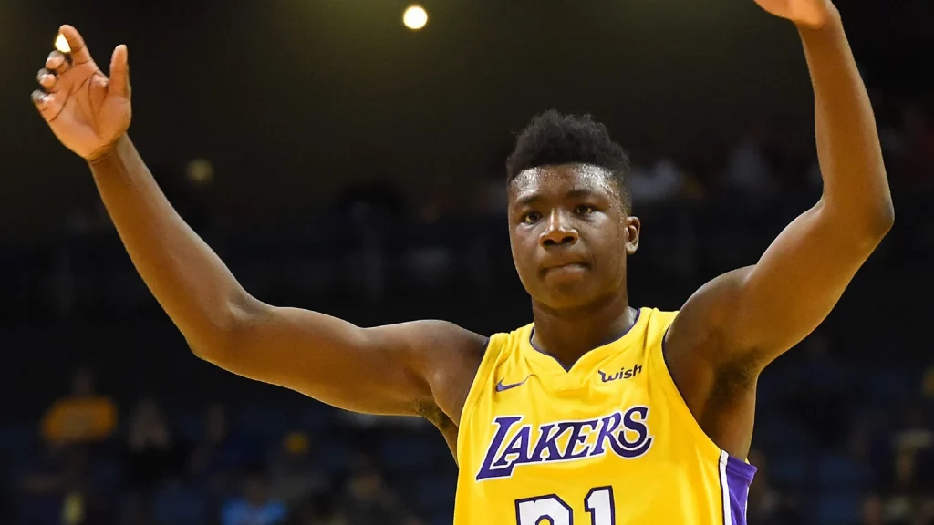 Thomas Bryant is making a return to the Lakers this season.