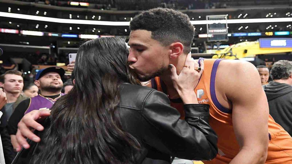 Who is Devin Booker Girlfriend? Is he single or dating anyone?