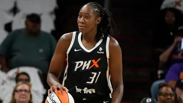 Tina Charles in game for the Mercury.