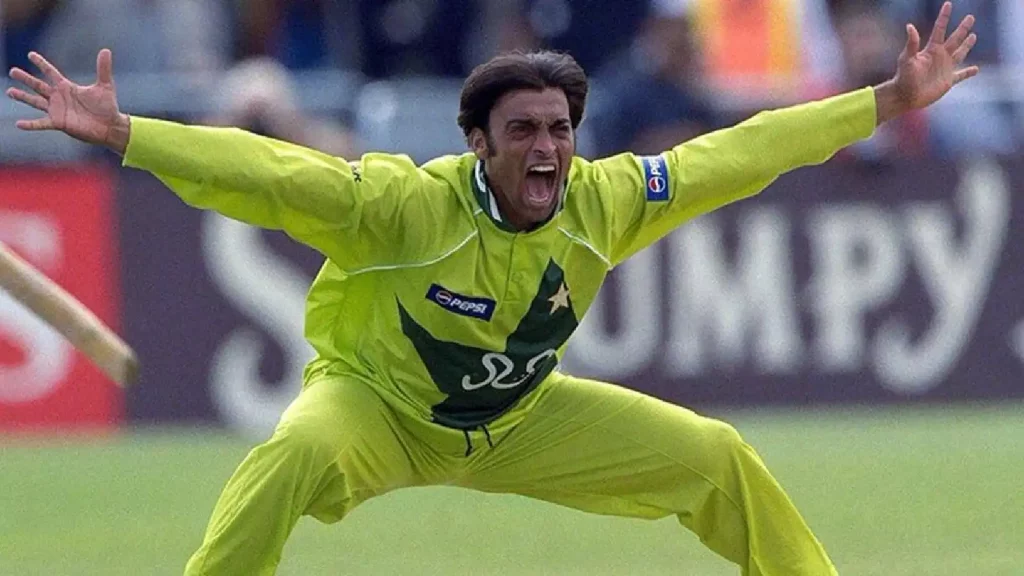 Shoaib Akhtar in the list of Top 5 Slowest Ball