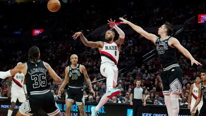 Damian Lillard scores 37 points as the Blazers defeat the Spur