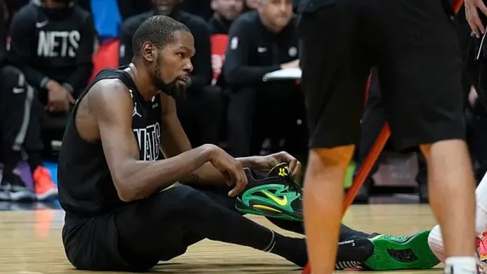 Kevin Durant Injury Update- Forced to Leave Heat Game against The Nets due to right Knee Injury