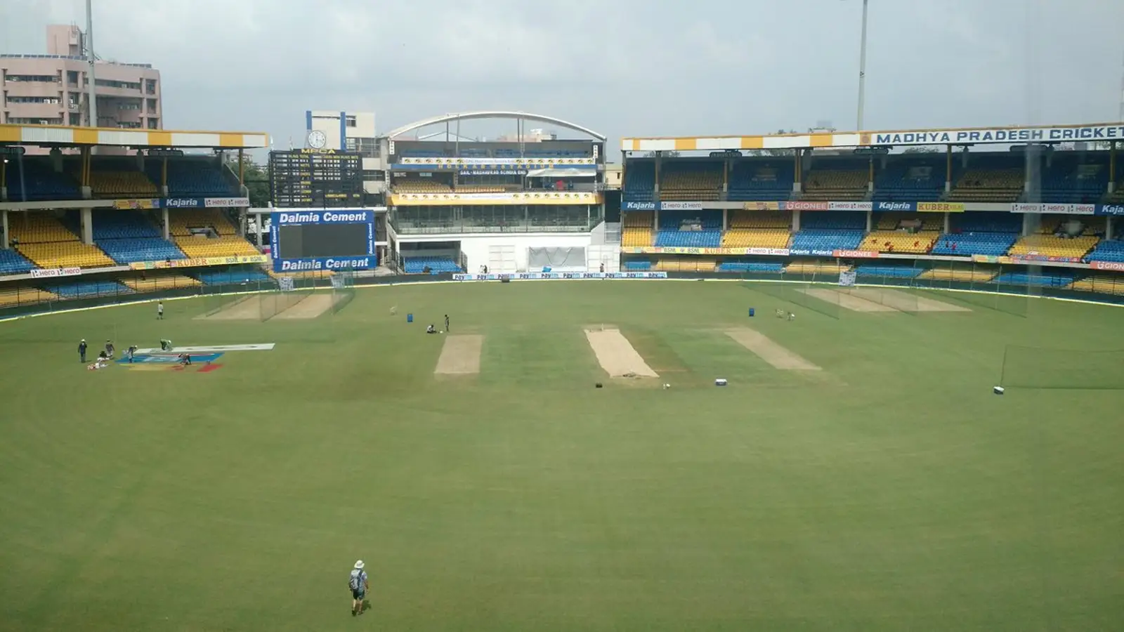 Holkar Cricket Stadium Indore Boundary Length and Seating Capacity