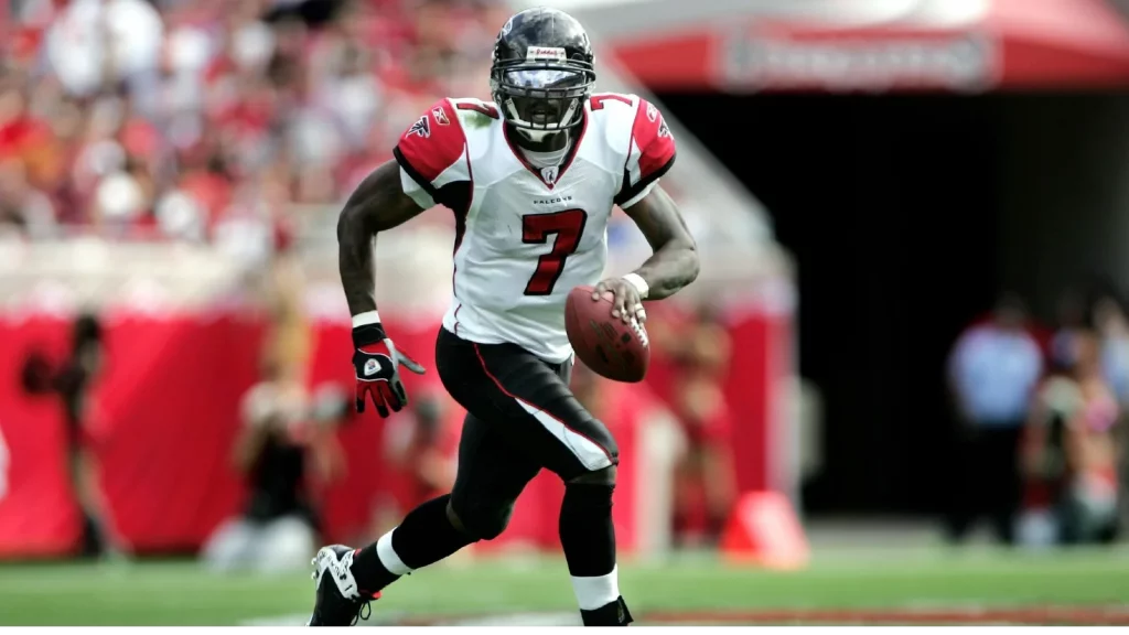Michael Vick is the Top 5 fastest QB 40-yard Dash Times in NFL history.