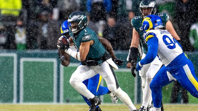 NFL team Eagles against LA Rams